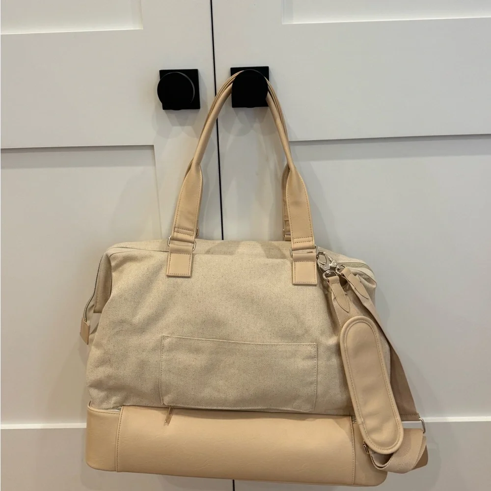 BEIS ‘the Weekender’ Travel Tote bag beige - Picture 2 of 5